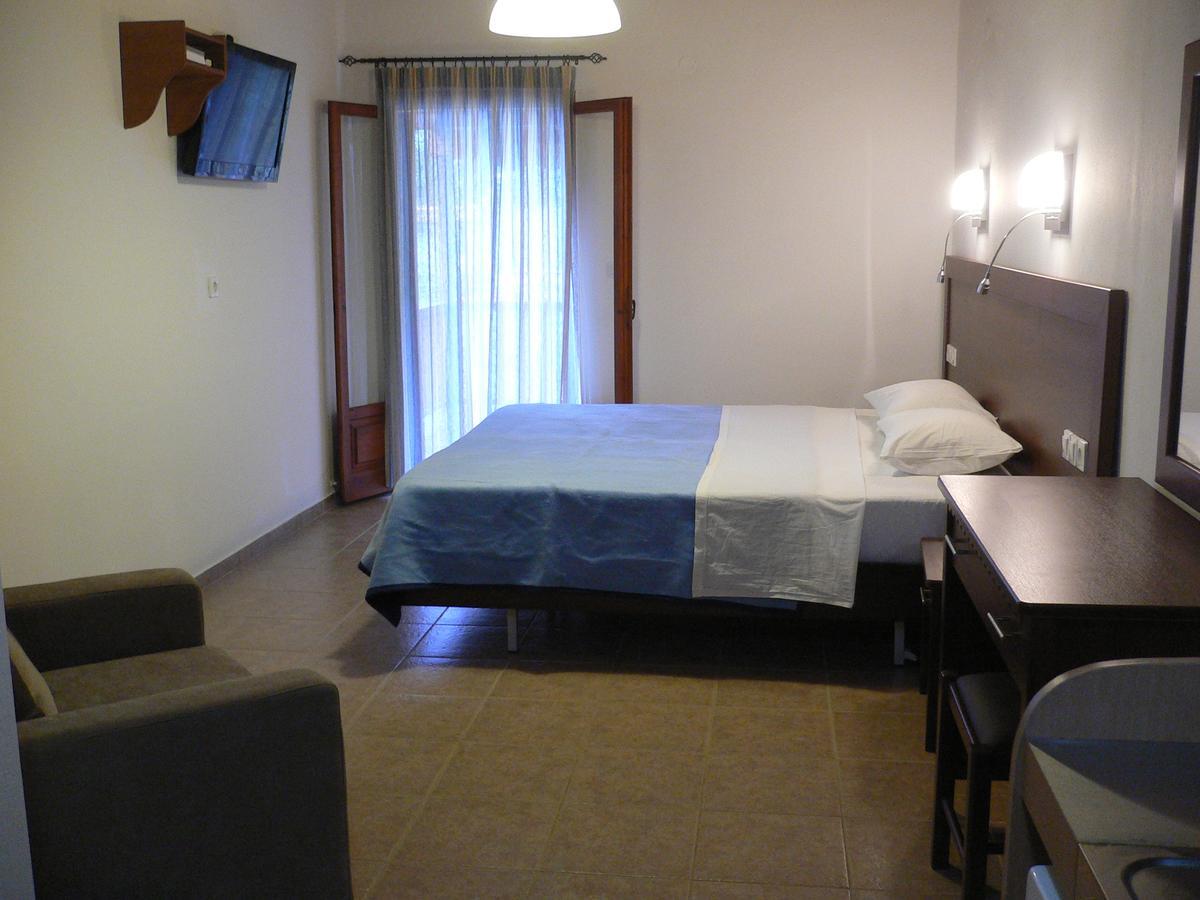 Megalos Mourtias Apartment Alonnisos Town Exterior photo